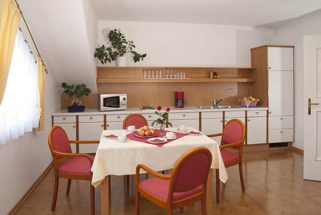 Hotel Leitnerbrau モントゼー エクステリア 写真