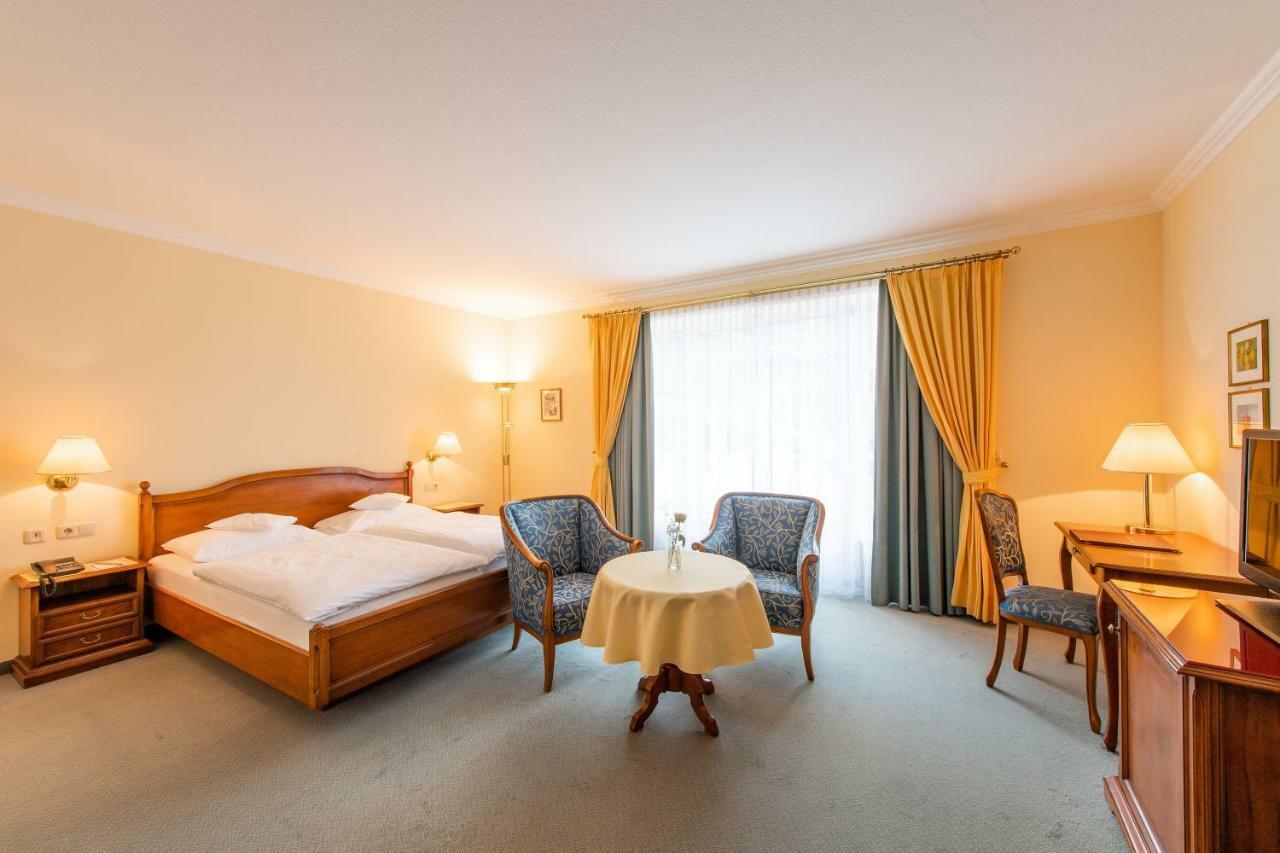 Hotel Leitnerbrau モントゼー エクステリア 写真